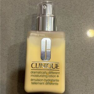 Dramatically Different Moisturizing Lotion+
125ml